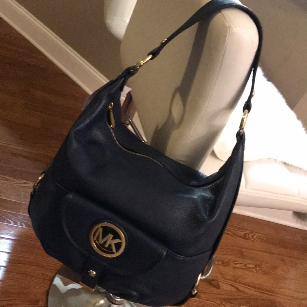 MK “FULTON HOBO SHOULDER” BAG